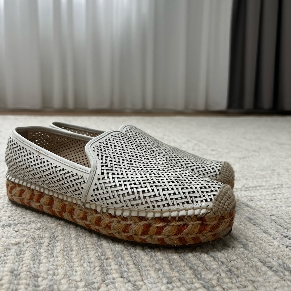 Vince Camuto leather Espadrilles size 7.5 good condition